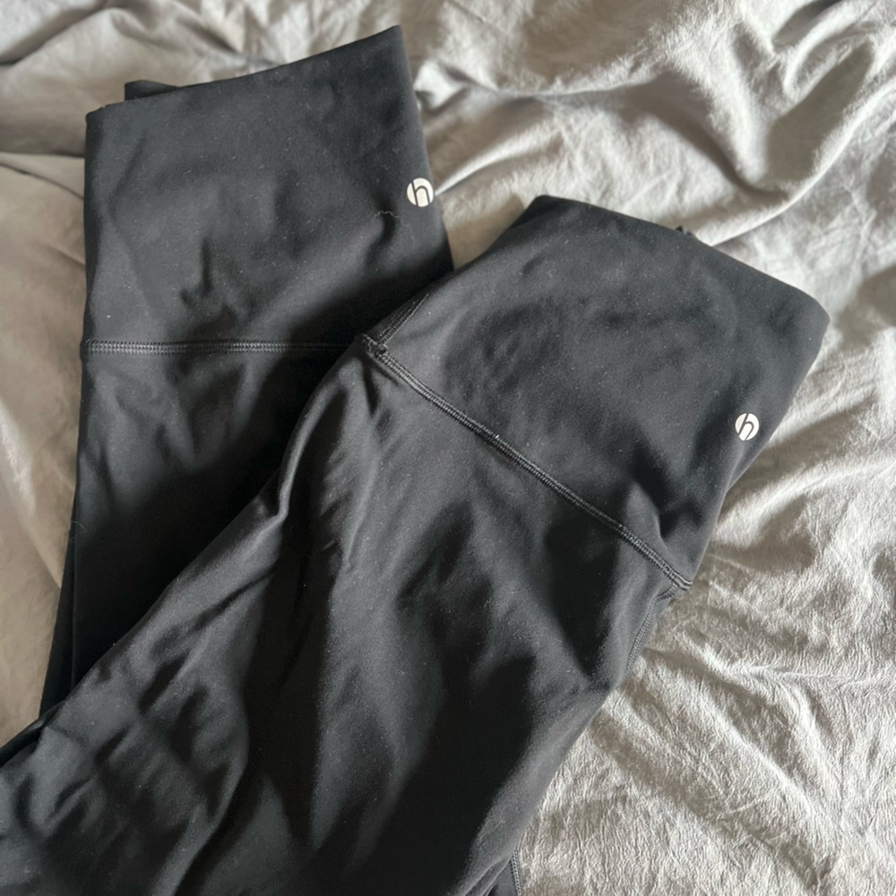 x2 Amazon leggings